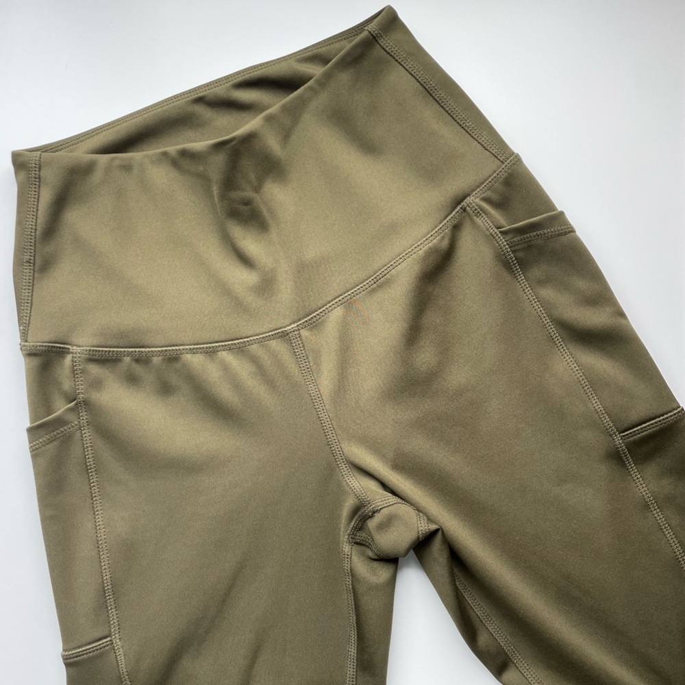 COPY - LegEnd Olive green leggings!🌟